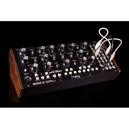 Moog mother on sale 32 polyphonic